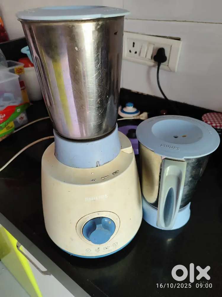 Philips brand Mixture grinder with two jaar