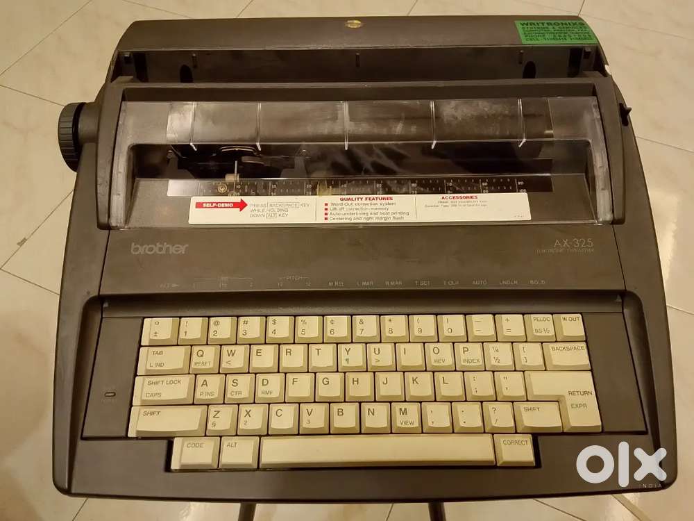 Brother AX325 electronic typewriter