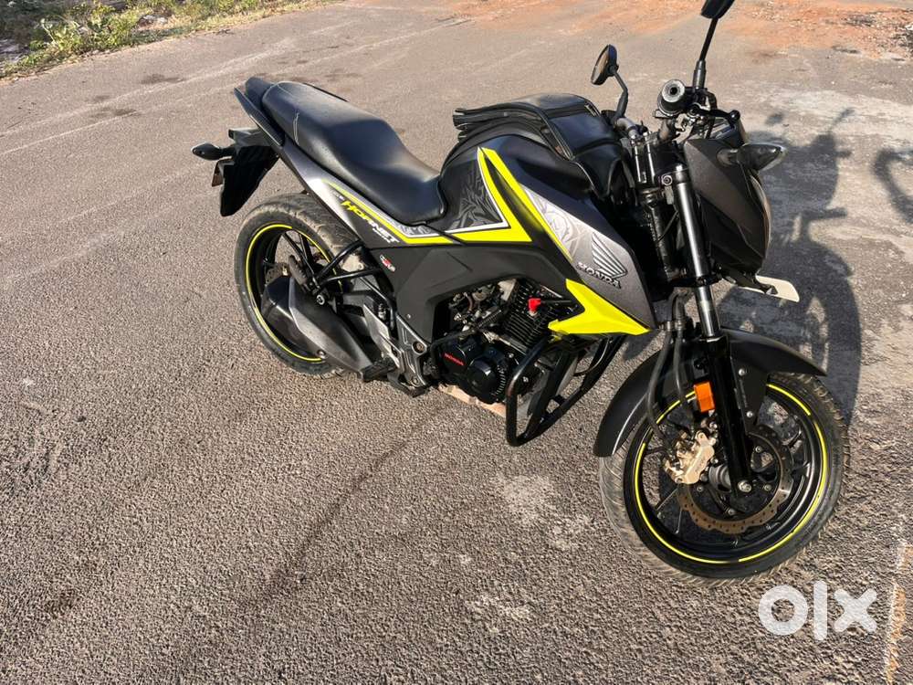 Honda CB Hornet 160