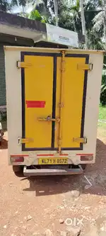 Covering body vehicle