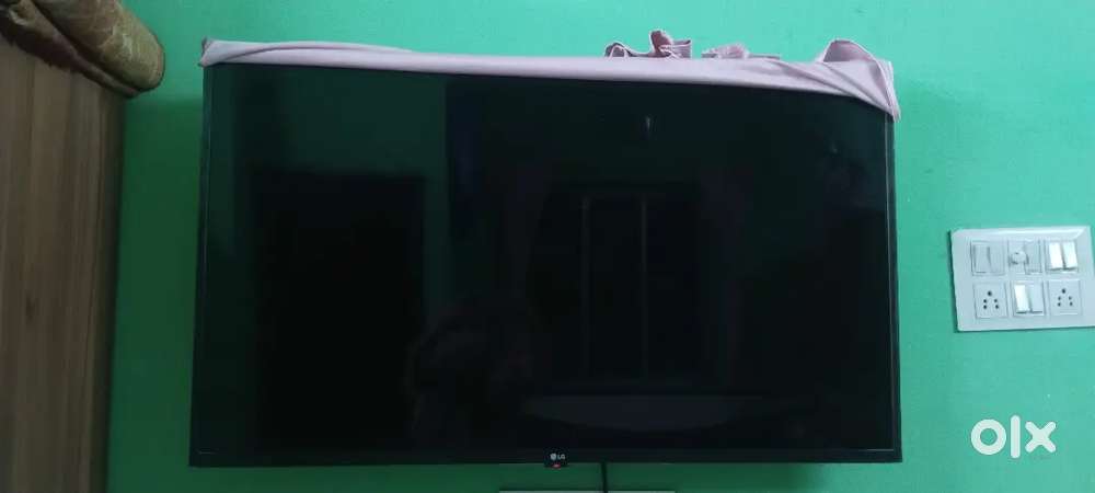 LG 43 inch Smart LED TV with an Excellent condition