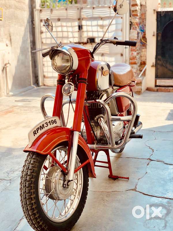 Yezdi 1984 Classic Model Full Restored 100% Condition.
