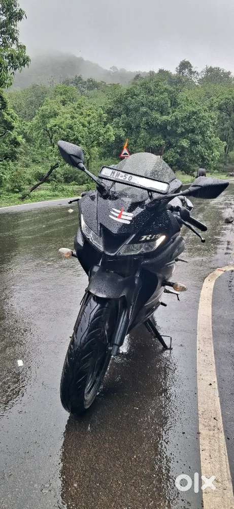 Excellent condition R15 V3 dark Knight