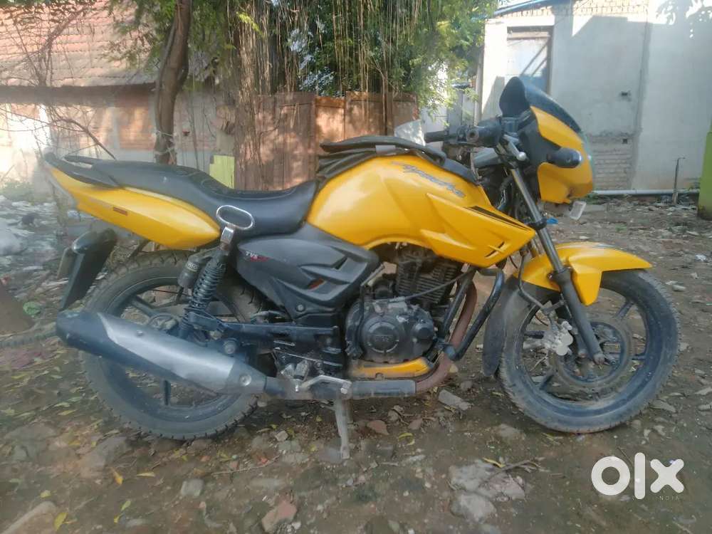 Good condition neet engine original company colour ,