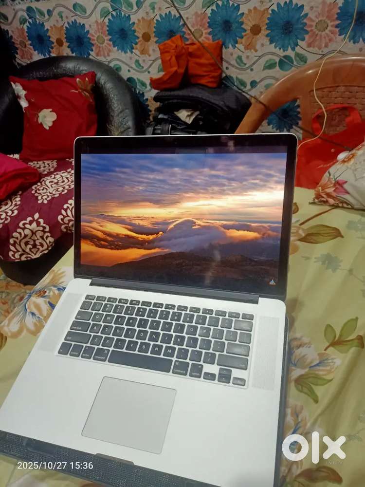 MACBOOK PRO INTEL CORE I7 16/512