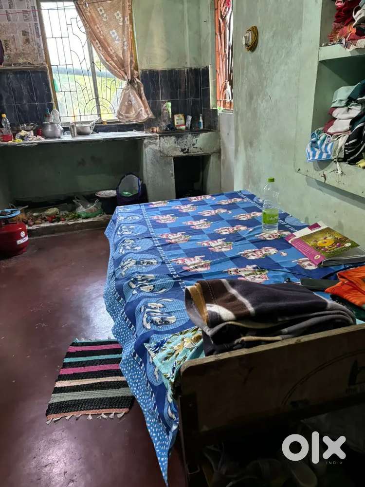 Girls Roommate needed,