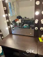 Table with mirror set
