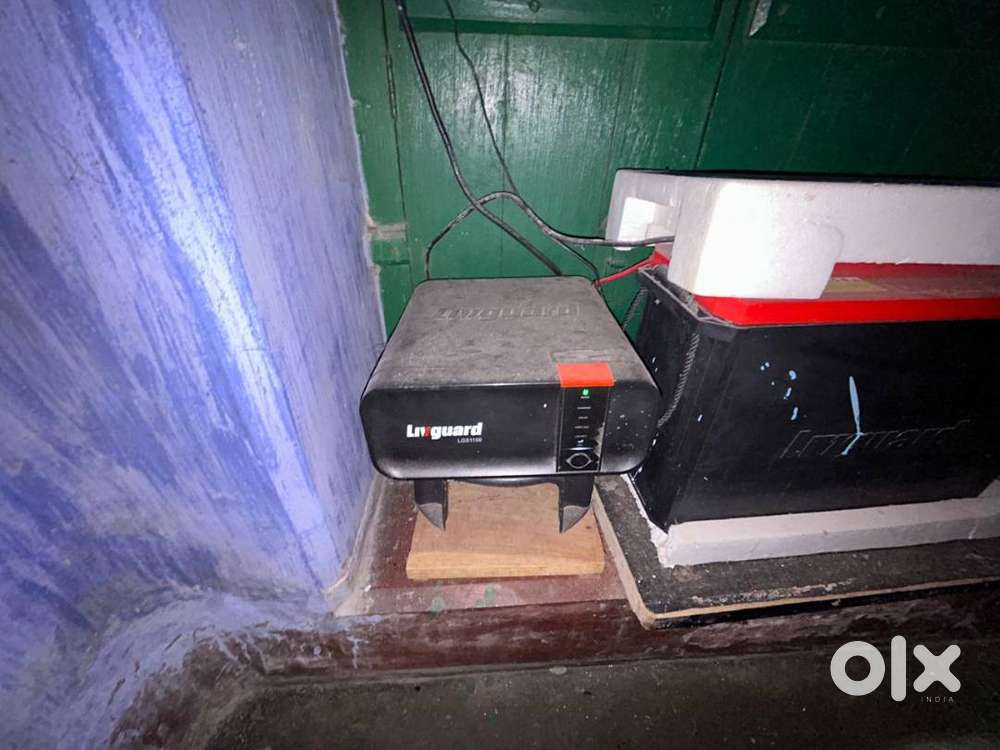 Inverter with battery