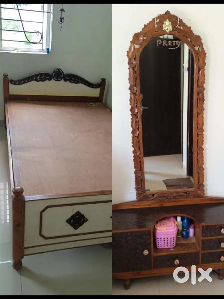Dressing table and 4*6 single bed ( without box)