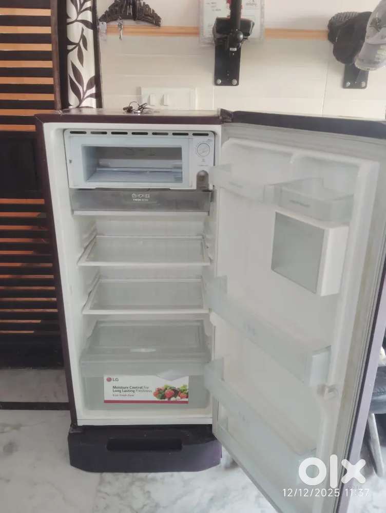 Single door fridge