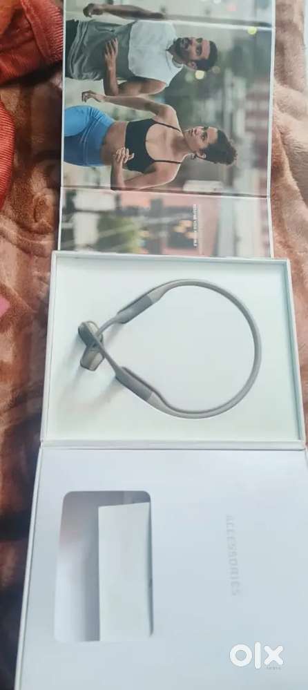 AfterShokz Aeropex Open-Ear Wireless Bone Conduction Headphones,