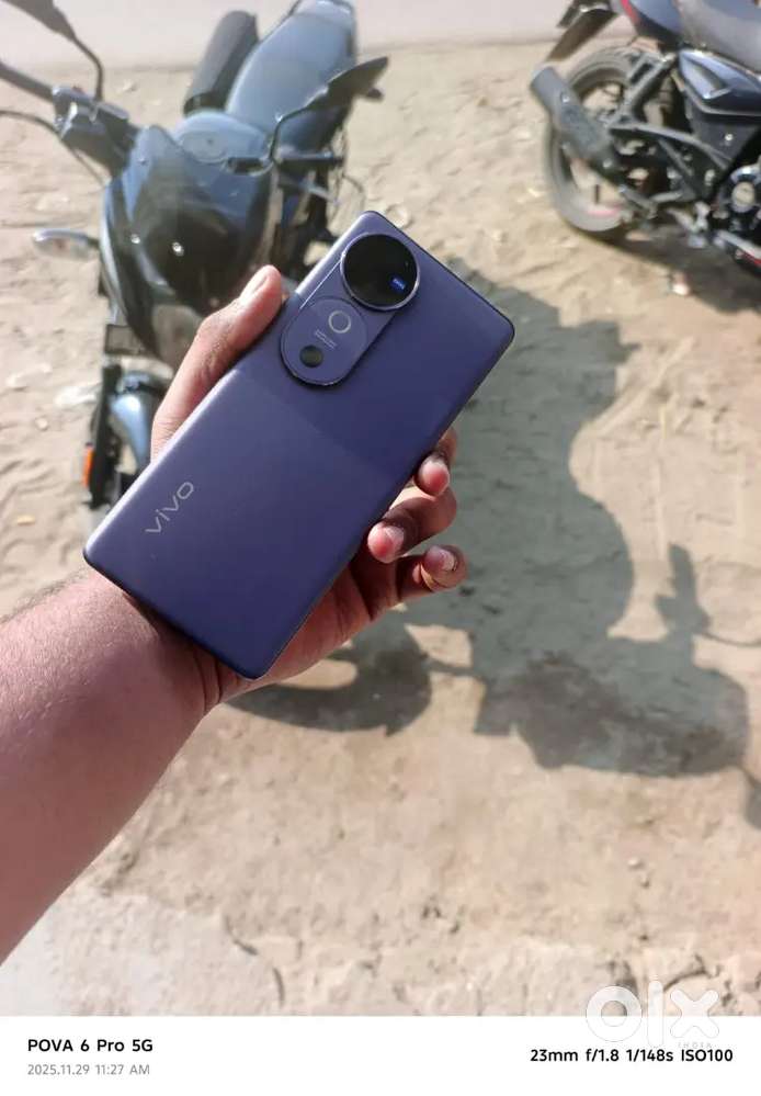 Vivo v 40 excellent condition 0 scratch 256 gb