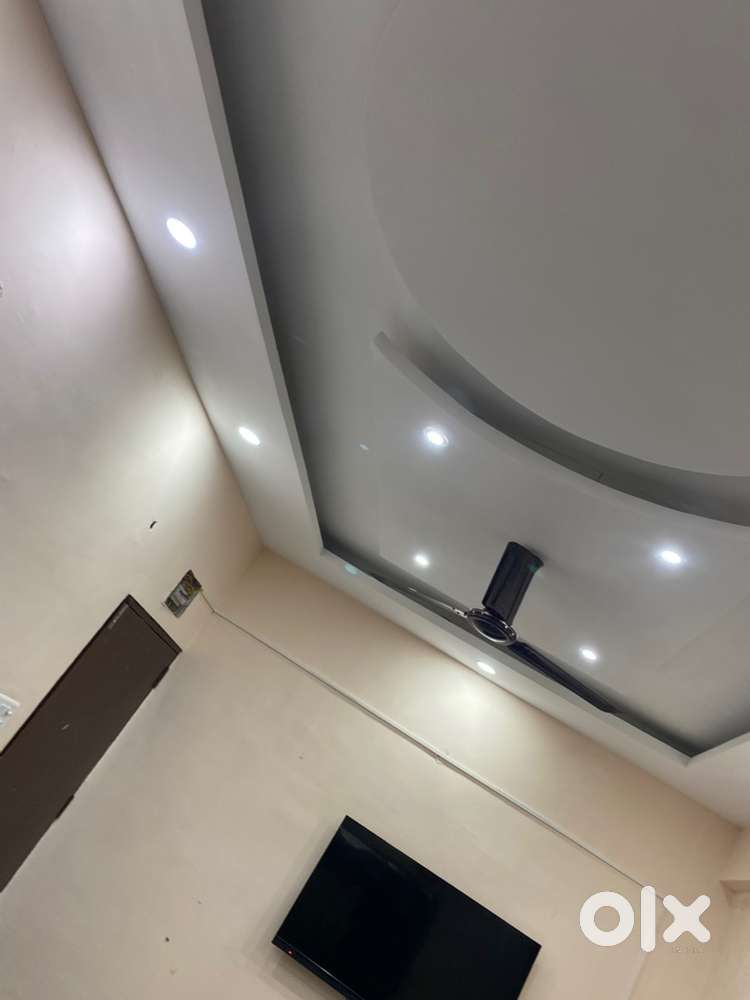 Ready to move 3 bhk big flat size karond baypass