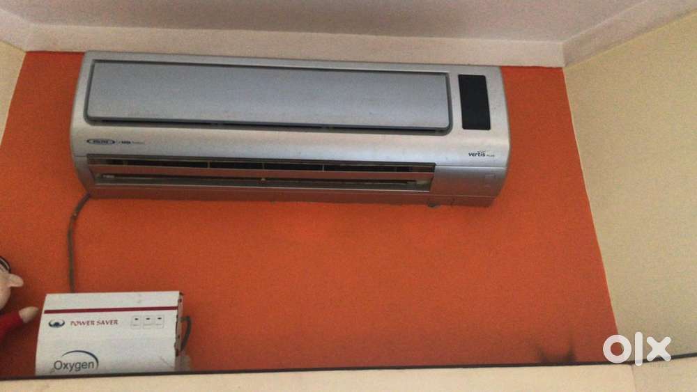 voltas AC with stabiliser