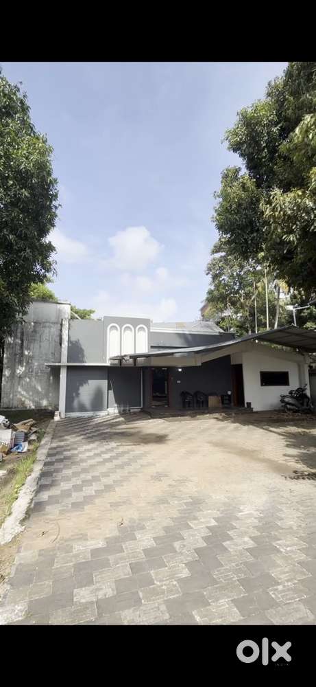 A well built 4 bhk independent house for rent