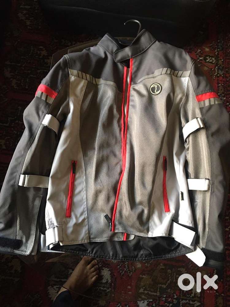 Rynox riding jaket rain jaket and rynox riding gloves