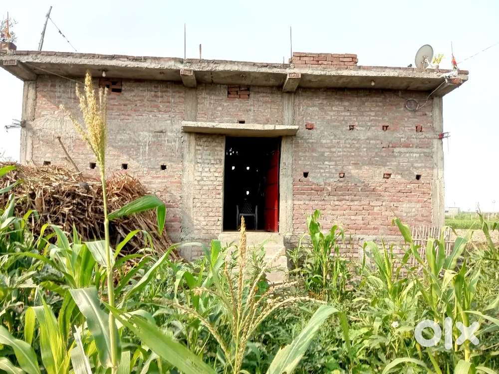 जमीन बिक्री है घर बना हुआ हैं 3 कट्ठा