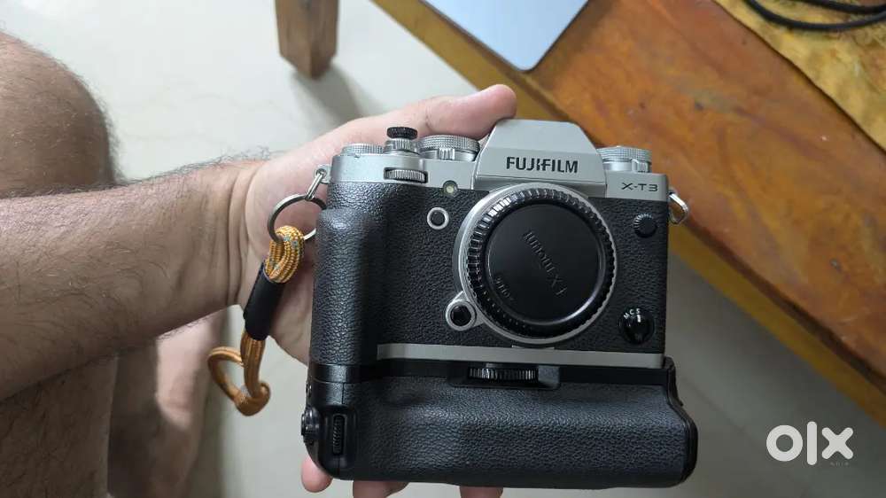 Fujifilm XT3 with battery grip. Good condition