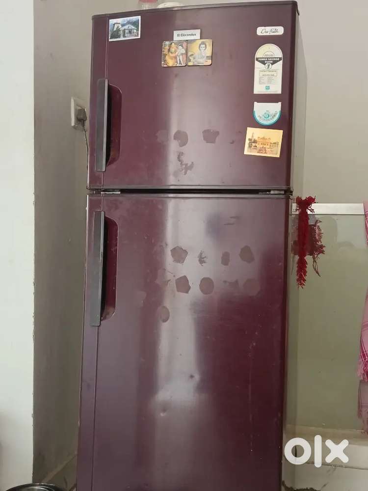 Whirlpool double door fridge