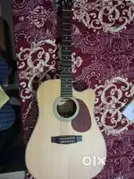 Selling Cort MR500E 5months old