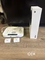 Microsoft Xbox Series S White 1TB Charging Dock 2 Rechargeable 