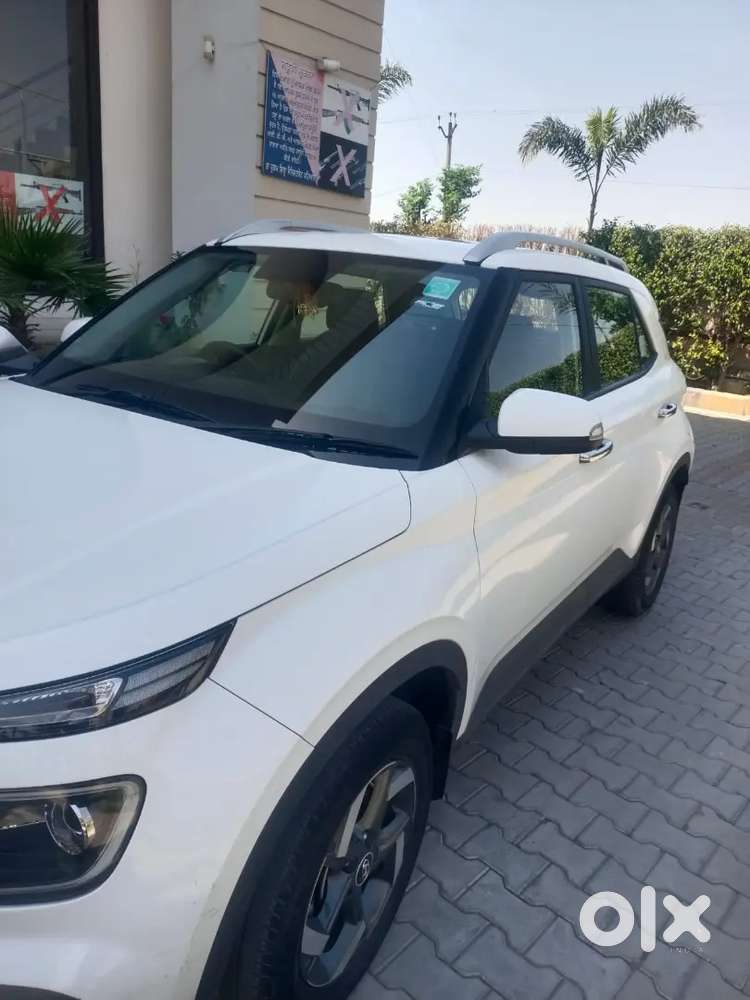 Hyundai Venue 2021 Petrol Good Condition