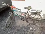 Avon cycle with soccers and disc brake and brand new seat