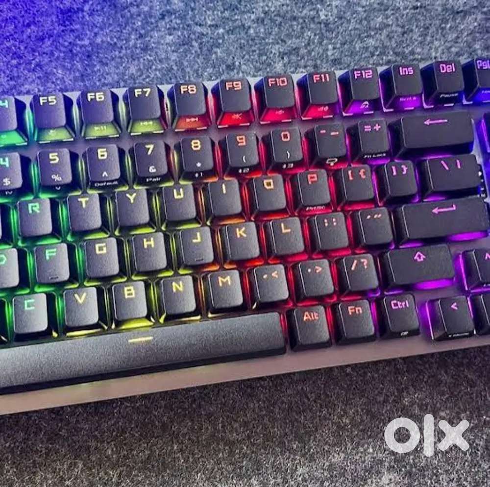 Gaming keyboard With otg and usb hub and big keyboard and mouse pad