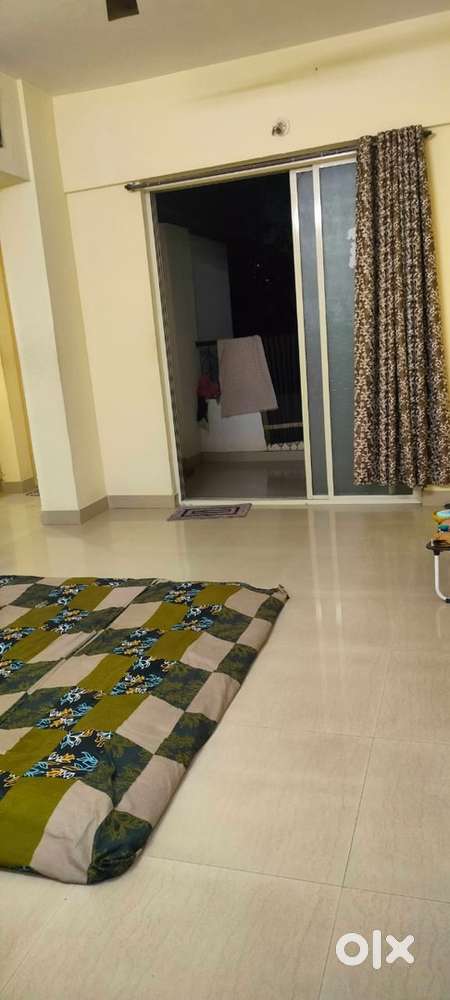 Required a female flatmate (preffred workinh proffessional)