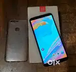 Oneplus 5t display changed. 8/128 with bill box.
