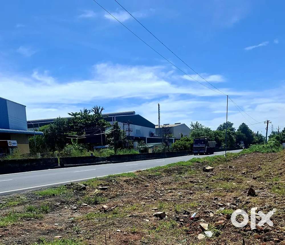 ON ROAD TH ROAD COMMERCIAL DTCP APPROVED PLOT REDHILLS 9.5km only