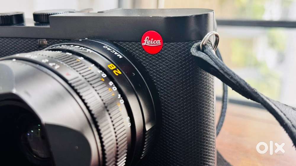 Leica Q2 with Summilux 28mm f/1.7 Lens