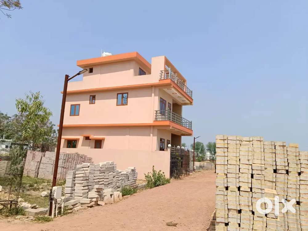 Vrindavan se jait bale road pr