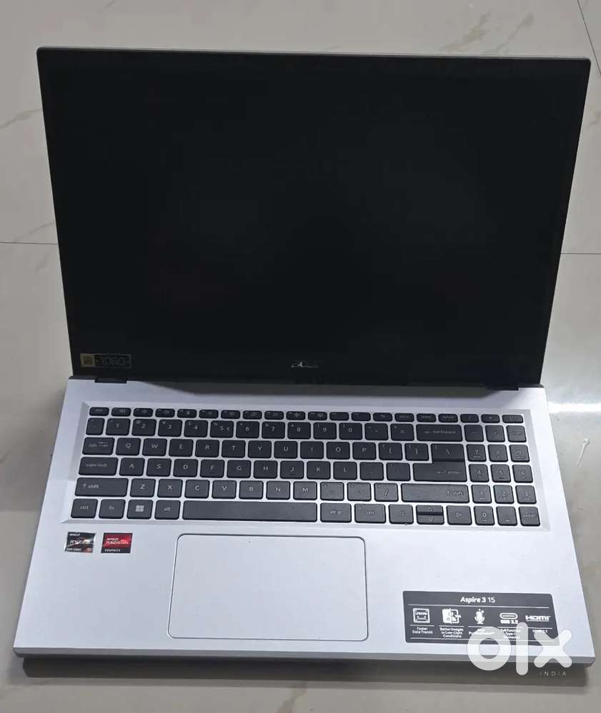 Acer aspire new 8 days old laptop