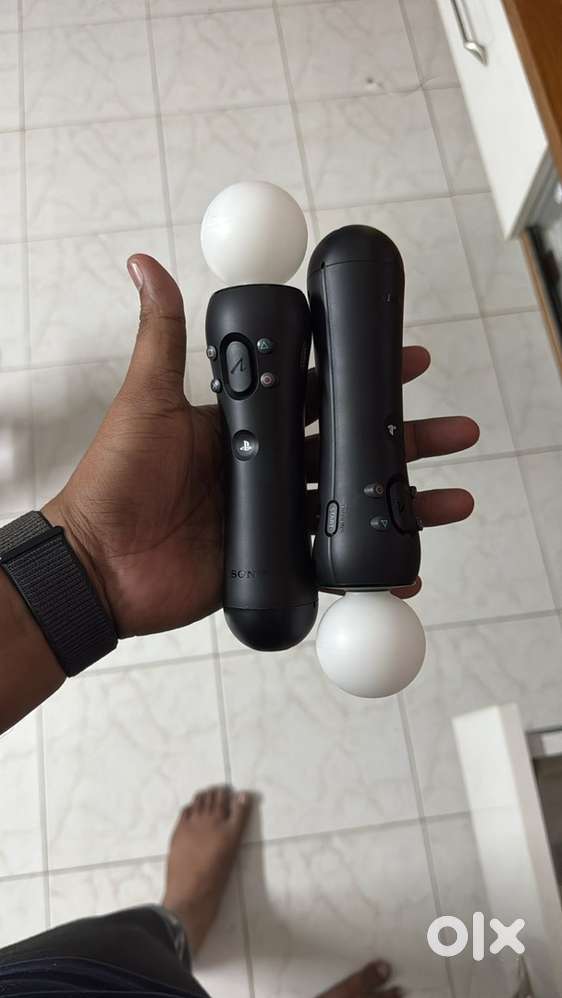 PS VR motion controllers are available for sale.