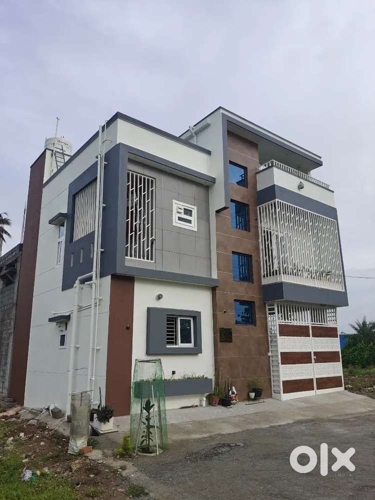 CMC Limit Fully furnished Luxurious Duplex House on Sale 27x30 ft 3BHK