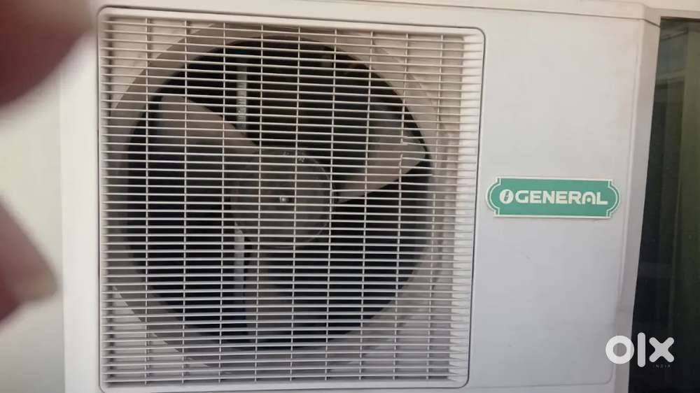 Very nice AC only 2 years old full cooling