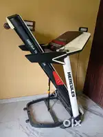 Due to transfer we sell it bahut acha tredmil. Hai hercules ka