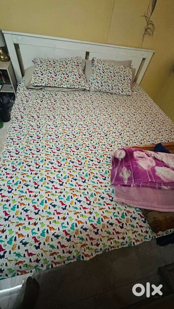 King size bed