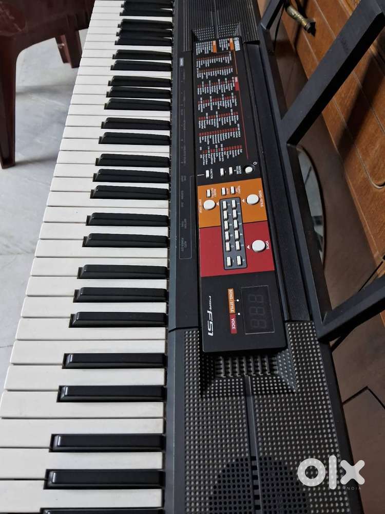 YAMAHA PSR F51 Keyboard – Excellent Condition  Ready to Play!