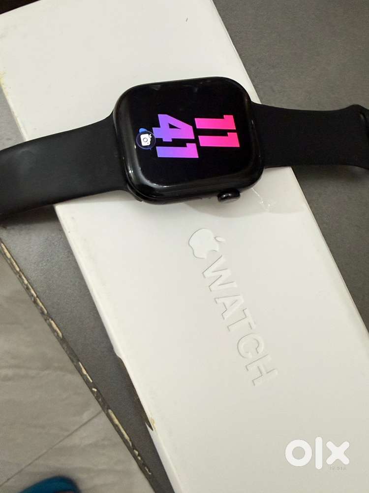 2 month old Apple watch series 10 gps + cellular