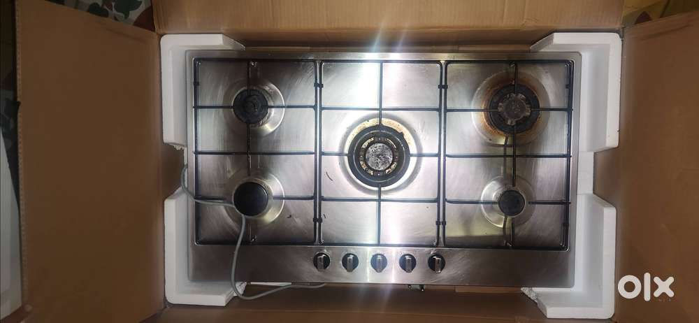 Borosil 5 burner hob stove