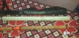 Premium guiness record holder gold flute c# New condition sounds very good