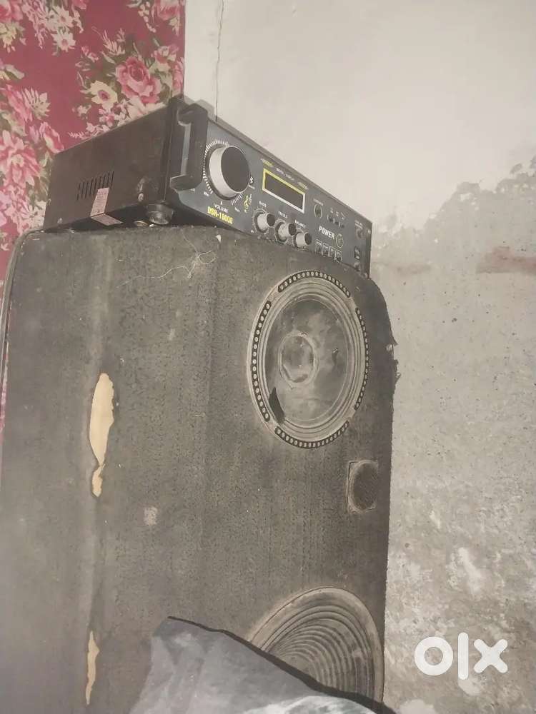 Amplifier  bass tube and speaker