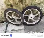 Splandor mag while and tyre