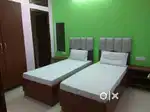 PG main kaam krne ke liye helper / care taker ki jroorat hai