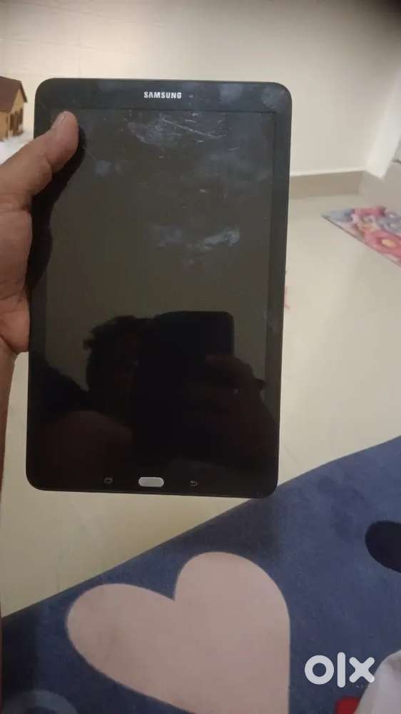 Samsung tablet T561