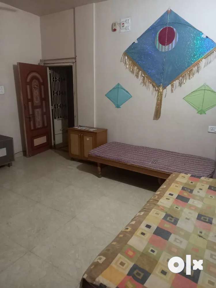 2bhk furnished flat nr bhuyandev cross road well mentioned