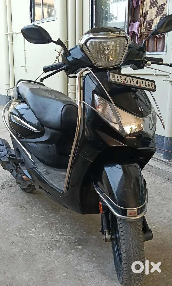 Hero Pleasure plus scooty is on showroom condition
