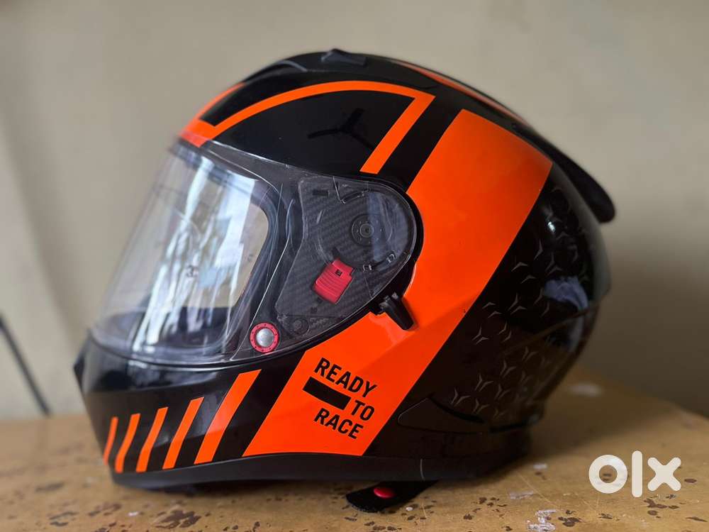 Ktm helmet xl scratch less